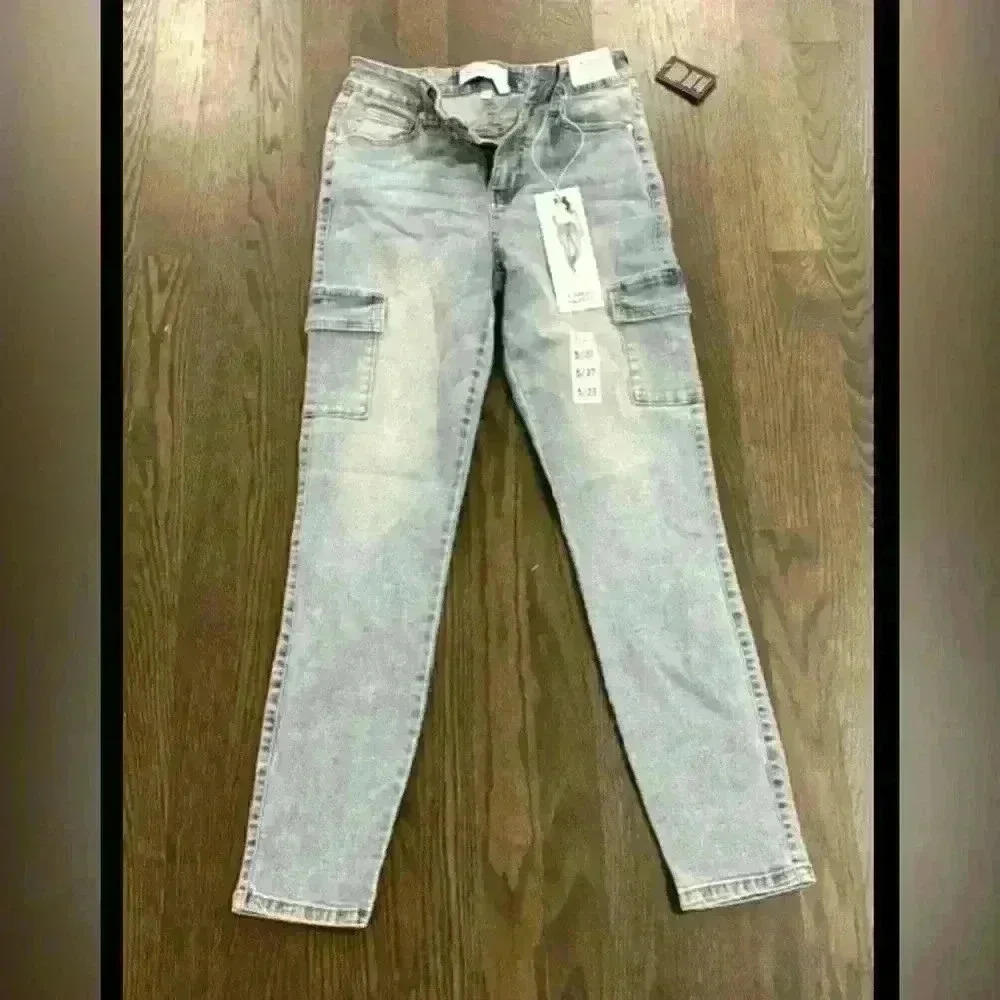 NWT REGENERATION BY CELEBRITY PINK mid rise cargo skinny jeans size 5 juniors